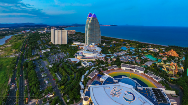 拉伯配资 首届中国旅游企业家年会｜曹鸣龙：三亚·亚特兰蒂斯——度假时代下的超级目的地样本